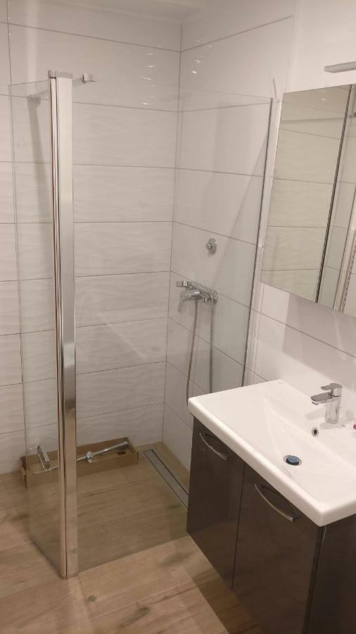Apartmani Nimcevic Биоград на Мору Екстериор снимка